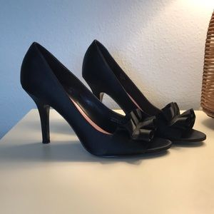 Tahari Black High Heel Pumps